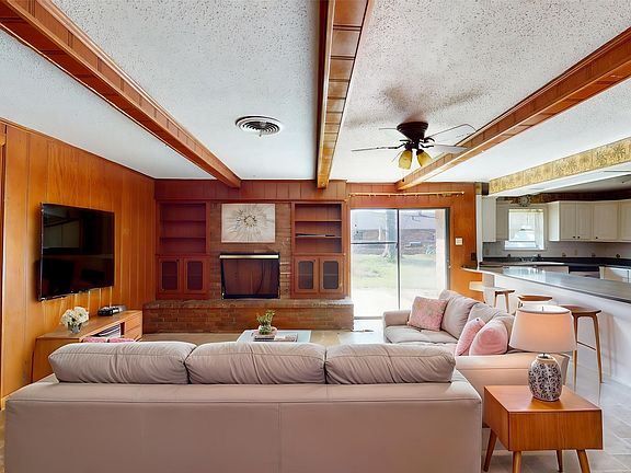 4th image of 2309 Terrell Rd