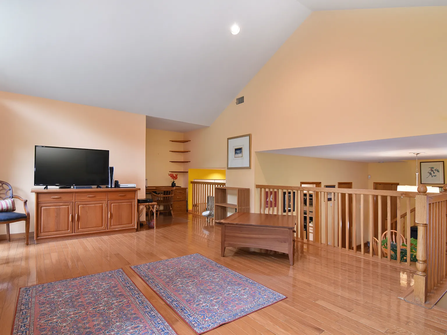 2 bed, 1827 sqft, $4,700 — Photo 4