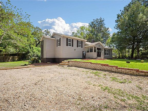 3rd image of 103 Ellinor St