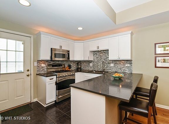 4th image of 6348 N Magnolia Ave #2