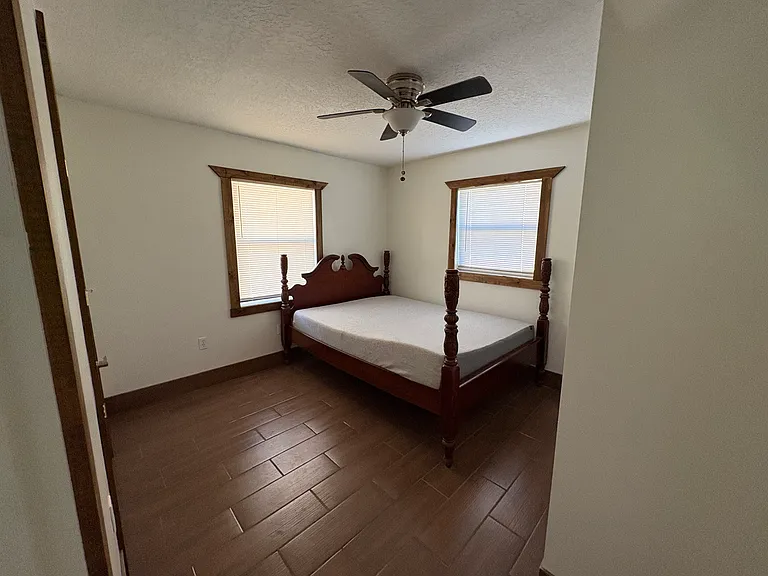 513 Greenbrough Dr — Photo 6