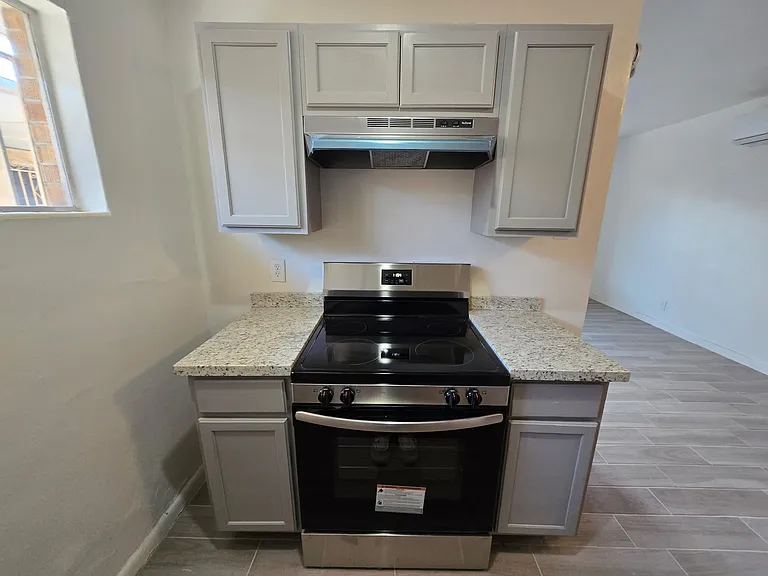 1501 N Oregon St #9 — Photo 10