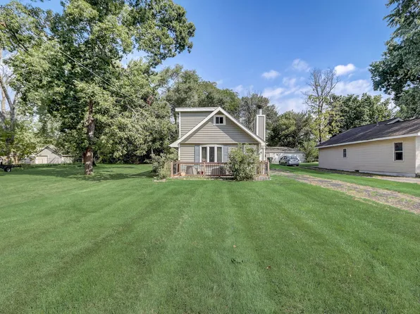 26426 W Grapevine Ave, Antioch, IL 60002