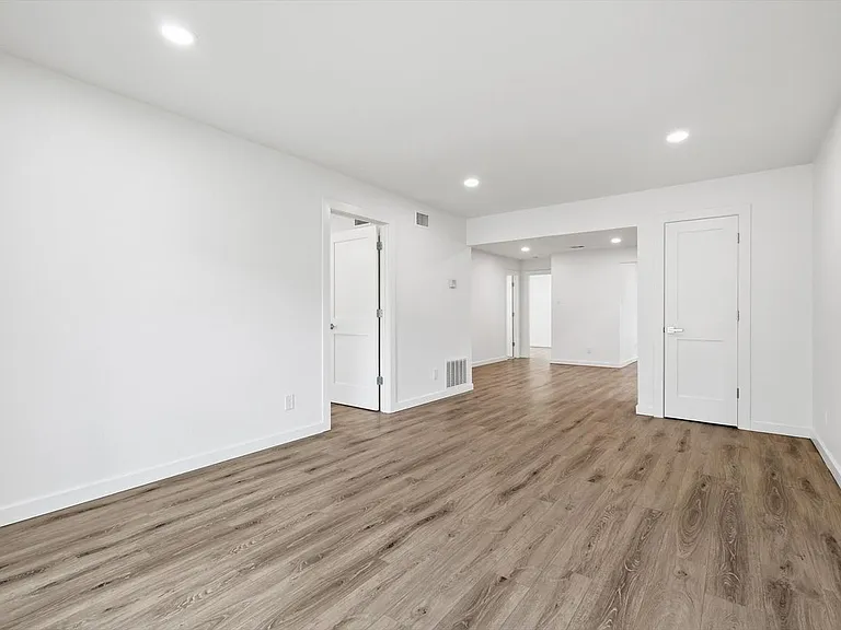 4816 Amesbury Dr #128 — Photo 7