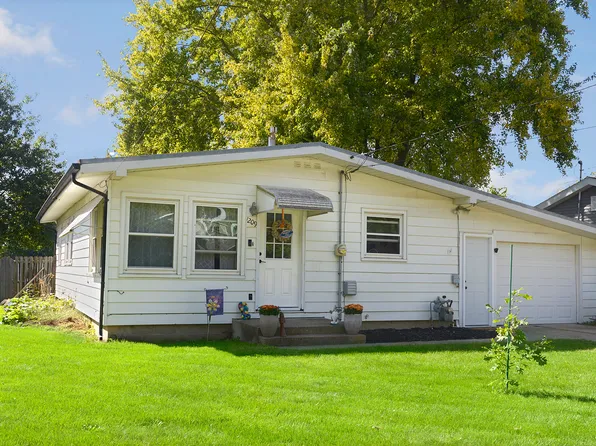 1209 Retz Dr, Ottawa, IL 61350