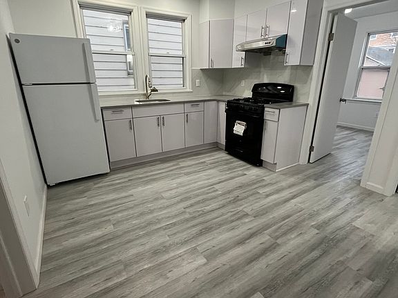 2nd image of 1326 125th St
