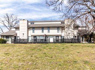 101 E Hale Lake Rd, Warrensburg, MO 64093