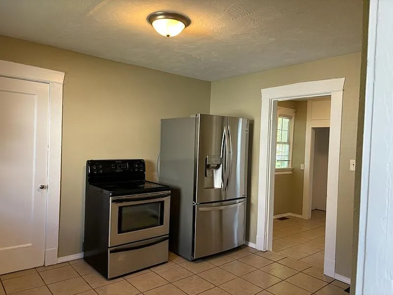 3 bed, 1488 sqft, $1,550 — Photo 4