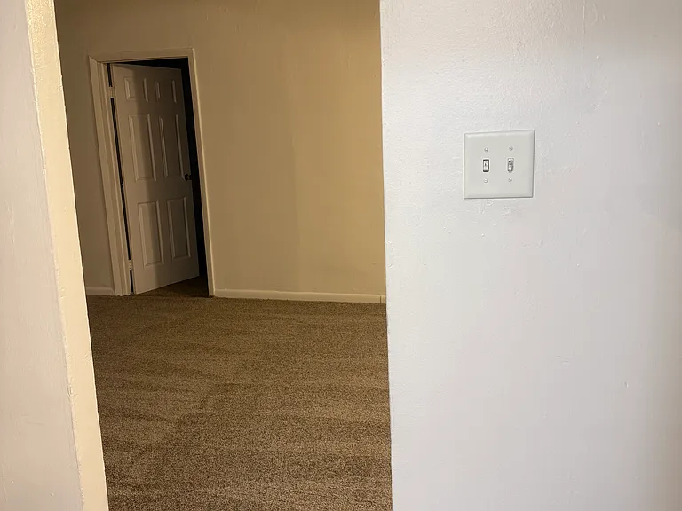 429 Strong Ave — Photo 20