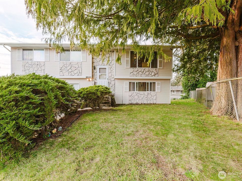 1st image of 6844 NE Helena Court