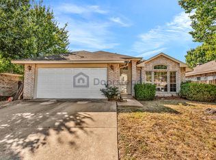 2316 Cromwell Dr, Arlington, TX 76018