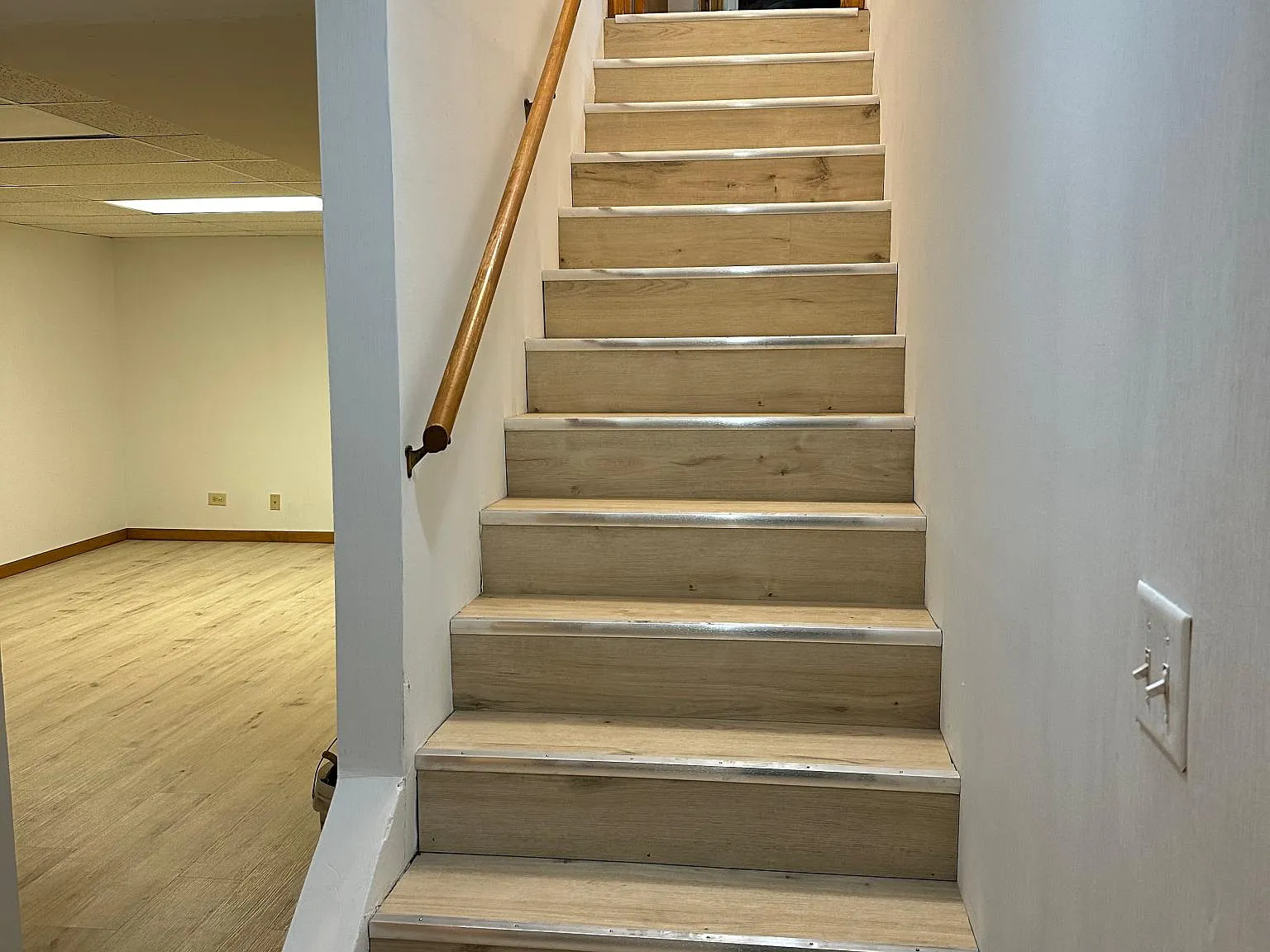 3 bed, 2030 sqft, $3,095 — Photo 4