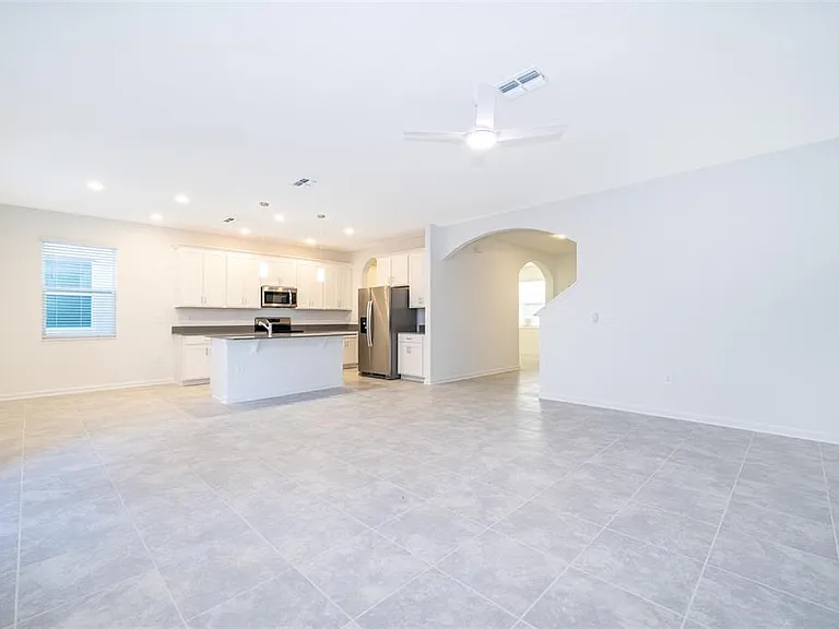 2790 Armstrong Ave — Photo 5