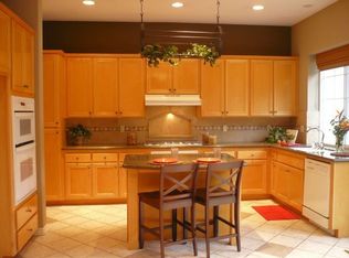 2208 Camino Robledo, Carlsbad, CA 92009
