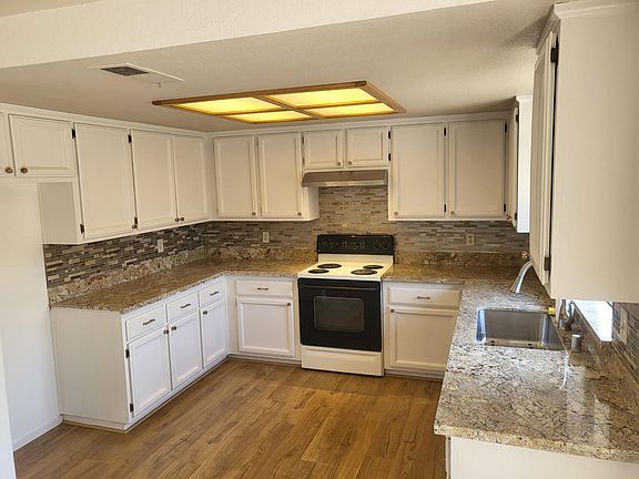 5th image of 1729 Meadow Ln