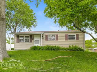 855 Lexington Park, Florissant, MO