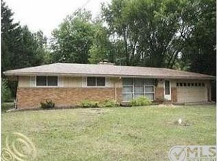 19060 Merriman Rd, Livonia, MI 48152
