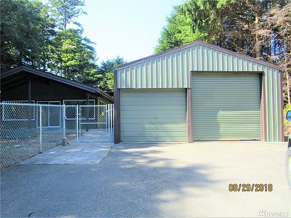 2nd image of 221 Fisher Ave NE