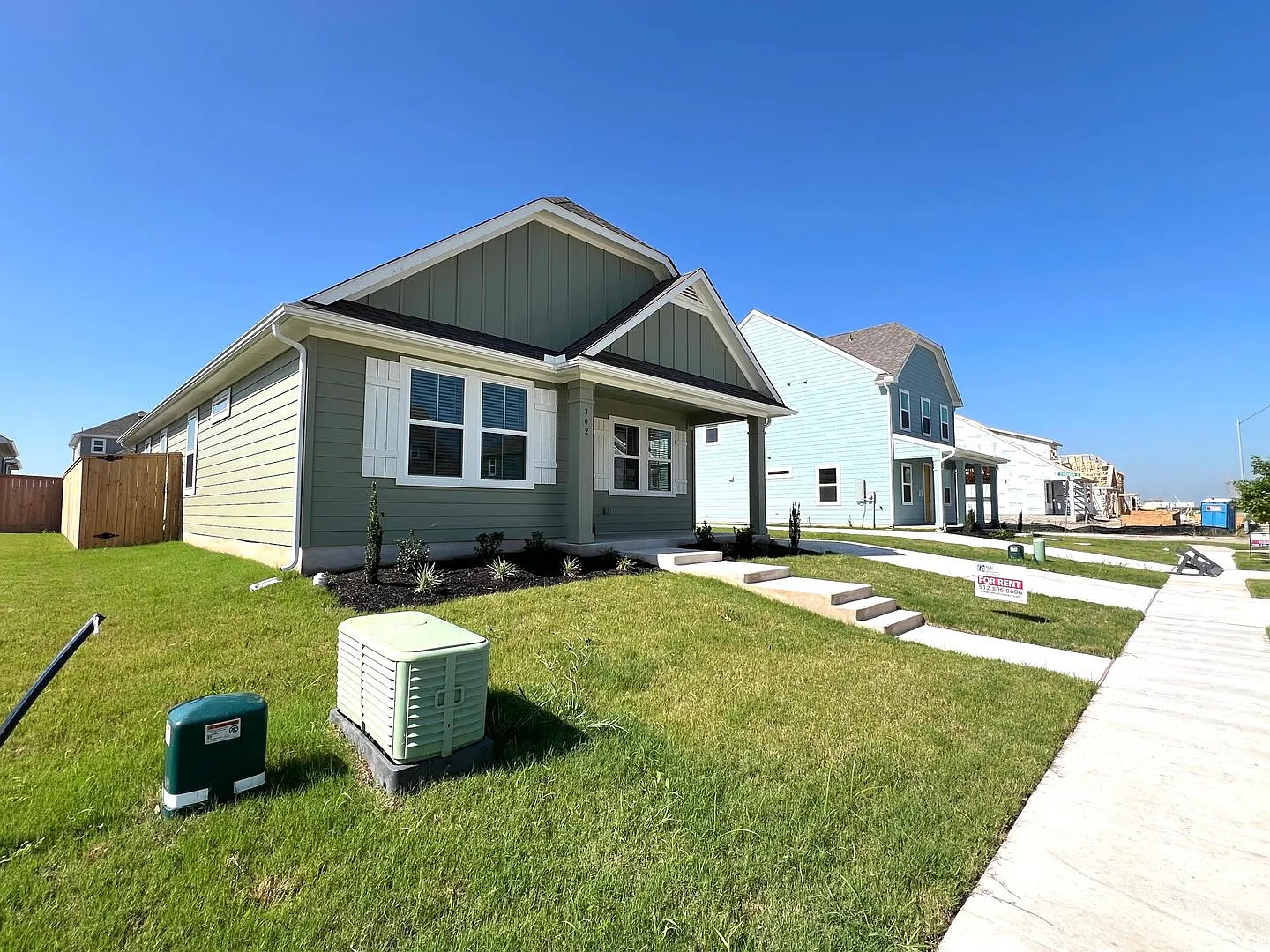 2024, Single Story, Detached, 3 Bedrooms and 2 Bathroom Single Family Home for Rent in Taylor, TX... — Photo 3