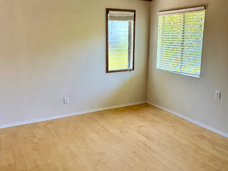1321 Marengo Ave — Photo 8