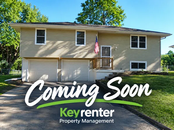 1407 SE 19th St, Oak Grove, MO 64075