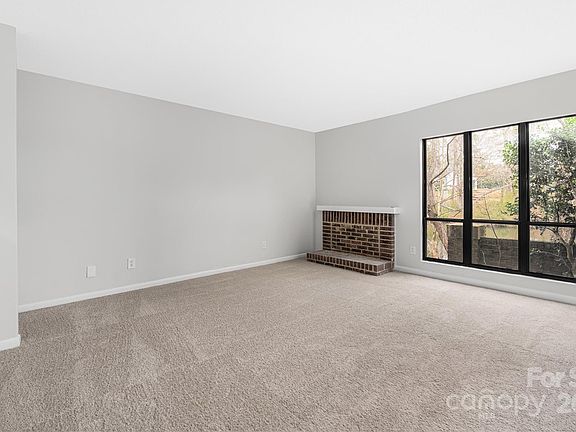 4th image of 8057 Cedar Glen Dr