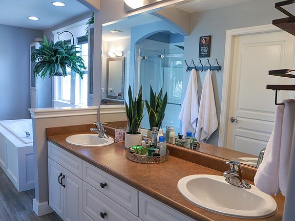 3rd image of 24170 Hill Ave