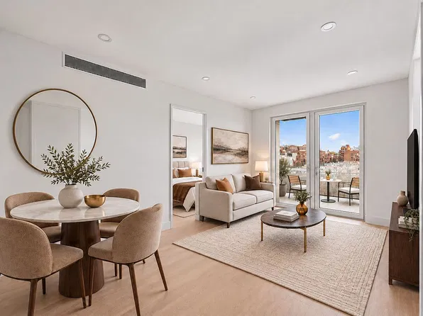 28-08 21st St #A2, Astoria, NY 11102