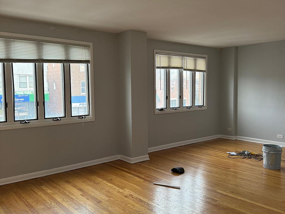1st image of 3223 S Harlem Ave APT 2