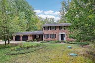 Winterberry Ln-S2609-001.jpg