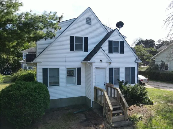 29 Uncas Avenue, Waterford, CT 06375