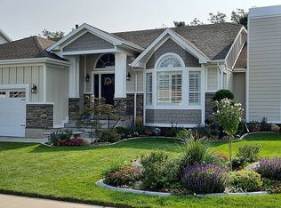 8047 S Nighthawk Dr, Sandy, UT 84094