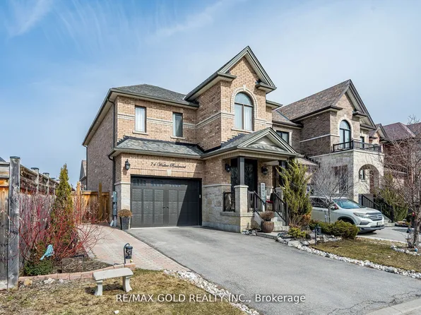 74 Walker Blvd, New Tecumseth, ON L9R 0N3