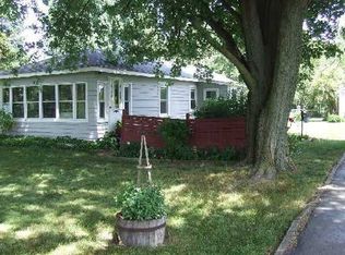 8735 Rawsonville Rd, Belleville, MI 48111