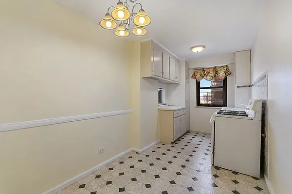 Sold by LoHo Realty | media 12