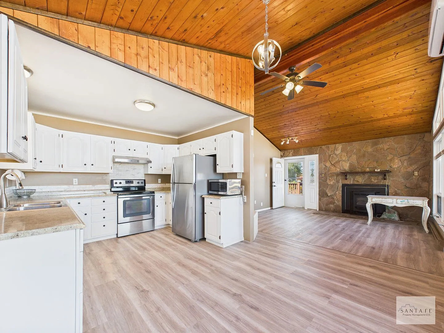 Single Family Home minutes from Los Alamos/Pojoaque — Photo 3