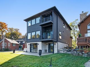 824 Dollar Bay Dr, Lake Orion, MI