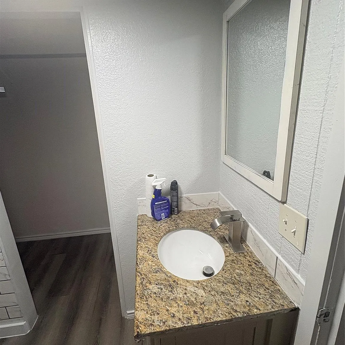 2 bed, 1.0 bath, 784 sqft, $1,295 — Photo 4
