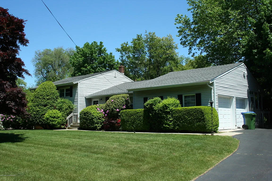 175 Cloverdale Cir photo 1