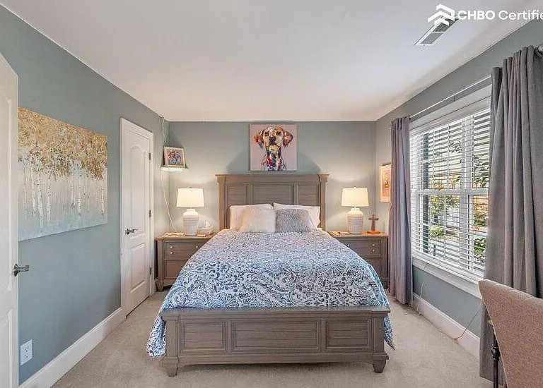 2nd floor bedroom