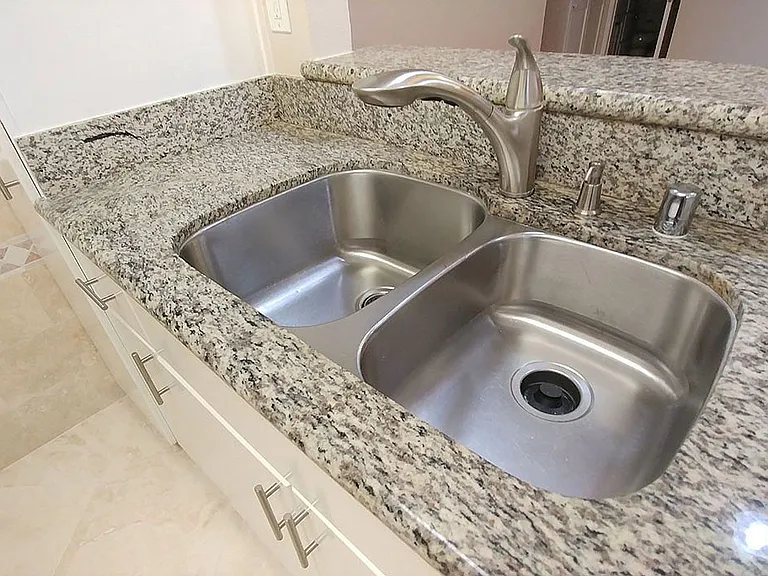Villa De Adel Apts — Photo 180