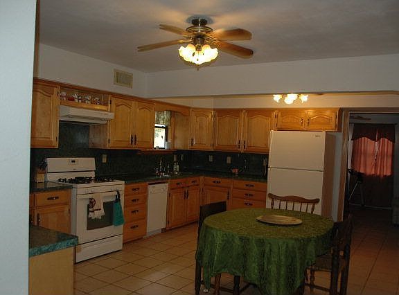 2nd image of 1621 Suncrest Dr