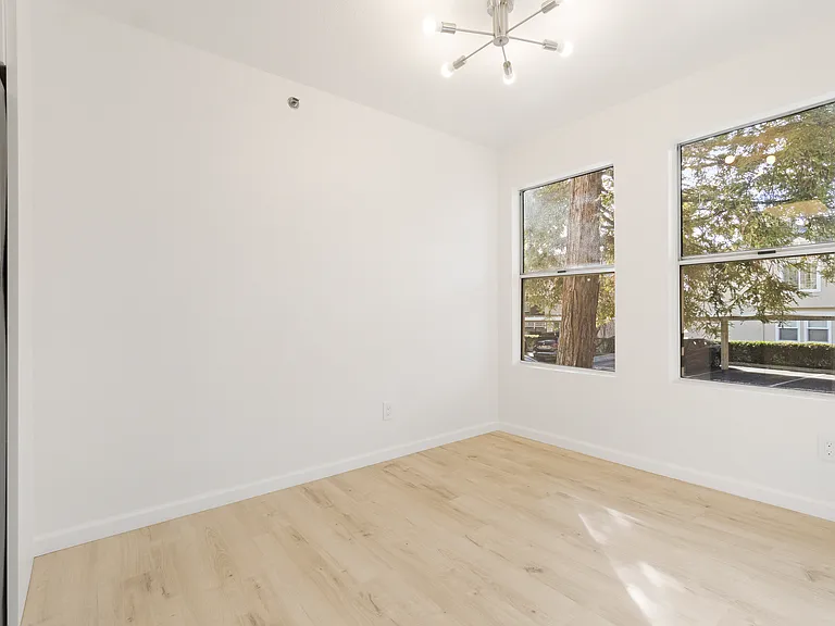 695 Bristol Dr #182 — Photo 11