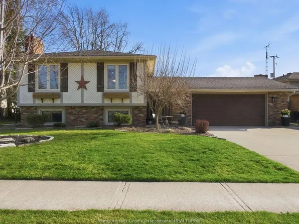 310 Maple Ave, Lasalle, ON N9J 1P2