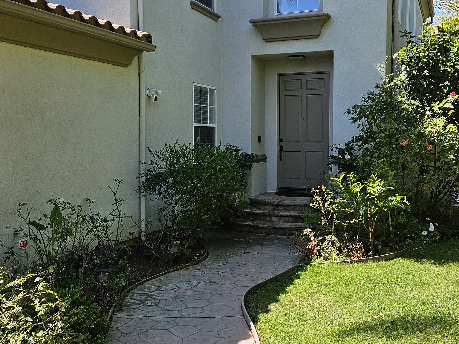5 bed, 3155 sqft, $10,000 — Photo 2