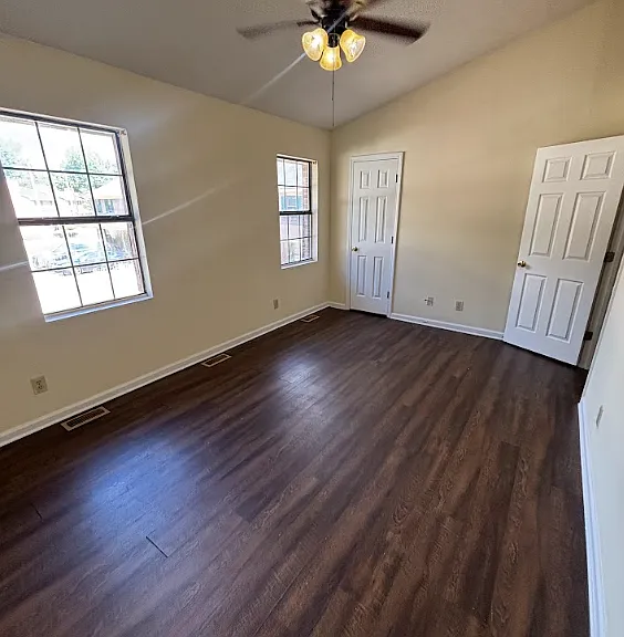 3141 Sierra Ct — Photo 4