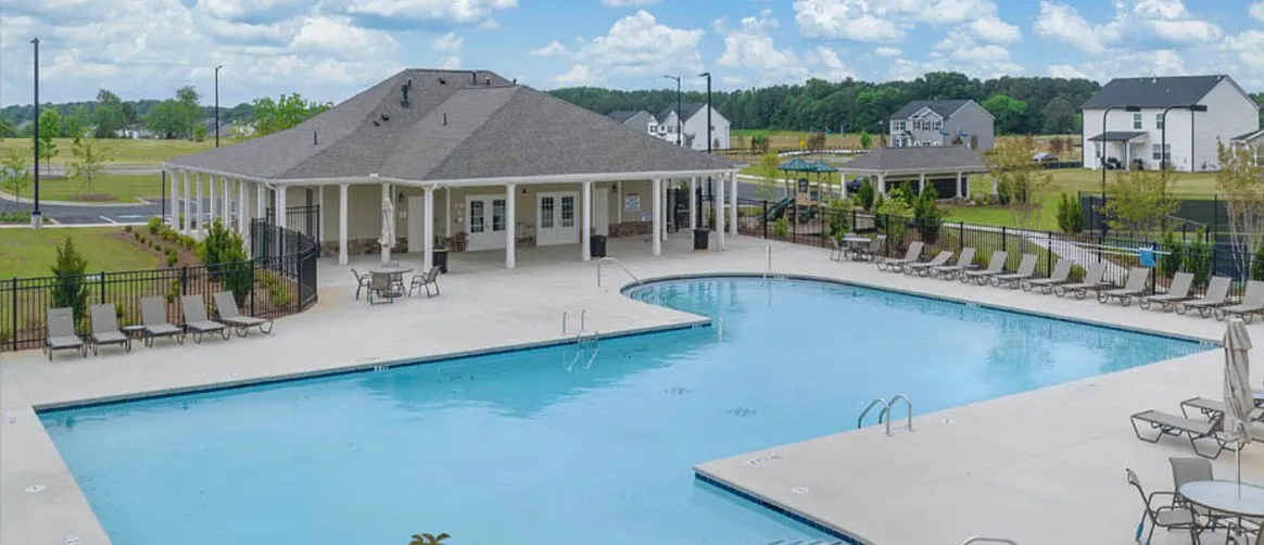 4 bed, 2250 sqft, $2,400 — Photo 3
