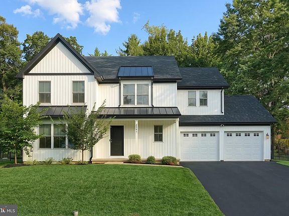 3rd image of 2541 Edgewood Ln