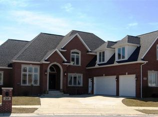 268 Trillium Dr, Dyer, IN 46311