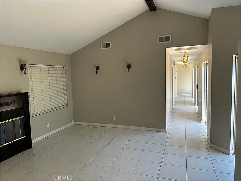 435 Talbert St — Photo 10